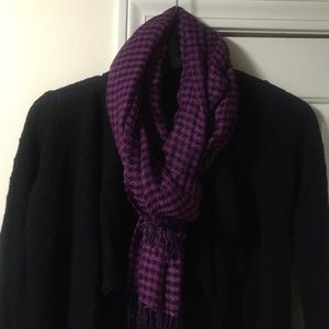 Purple and black houndstooth scarf