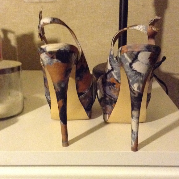 Multi-Colored Slingback Pump - Picture 3 of 4