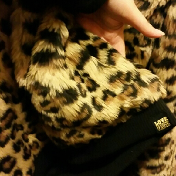 Victoria's Secret PINK cheetah coat - Picture 4 of 5