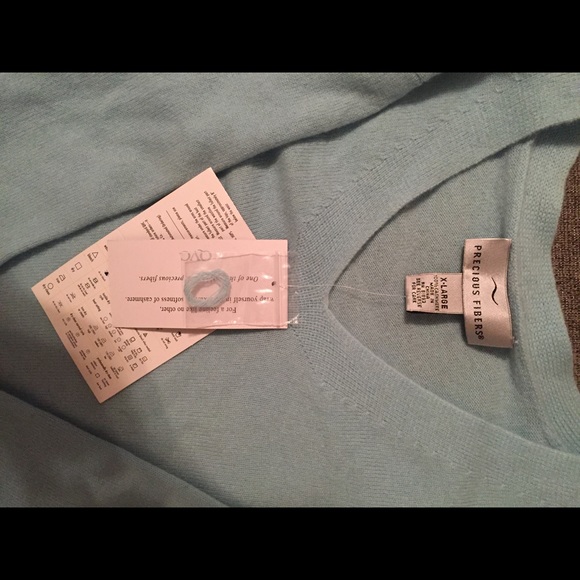 Taking down February 1! Brand new cashmere sweater