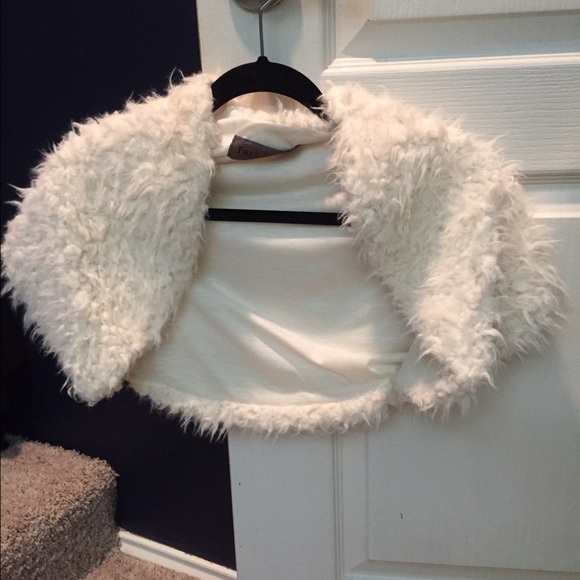 Free people fur shrug