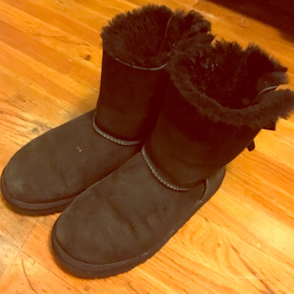 Bailey Bow Tail UGGs ❤️