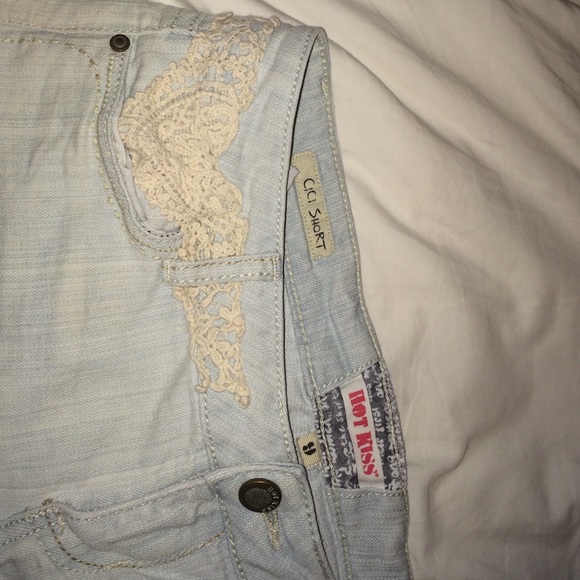 Shorts - Picture 3 of 4