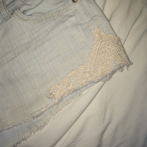 Shorts - Picture 4 of 4