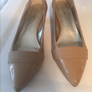 Anne Klein kitten heels in nude. Size 8