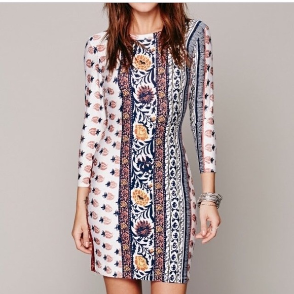 Preowned xs novella royale Hyperion bodycon dress