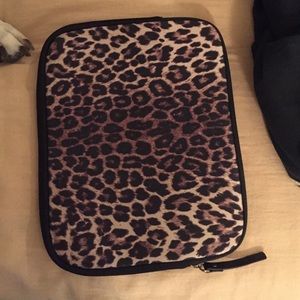 🚫🚫sold🚫🚫Leopard iPad/tablet case