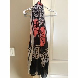 Patterned scarf