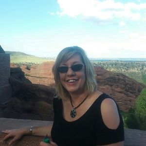 Meet your Posher, Stacy