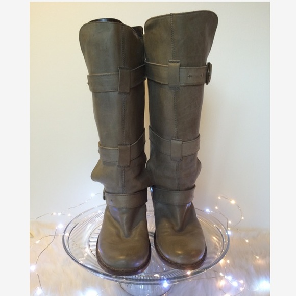 Baker Fiorentini grey boots w/ 3 straps