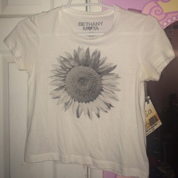 White grey flower crop top