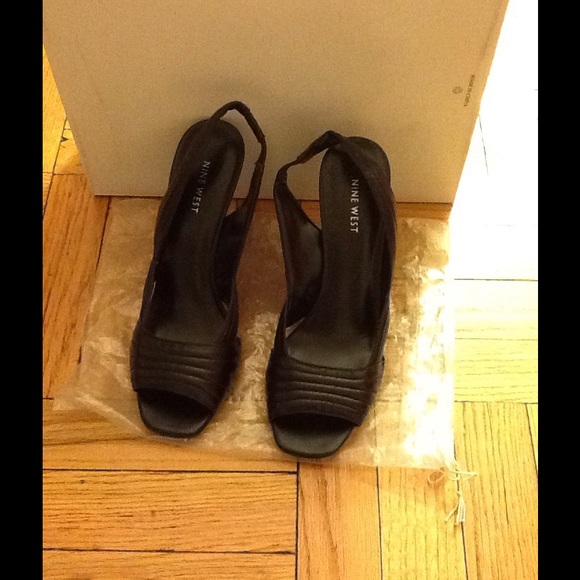 Nine West heels - Picture 1 of 2