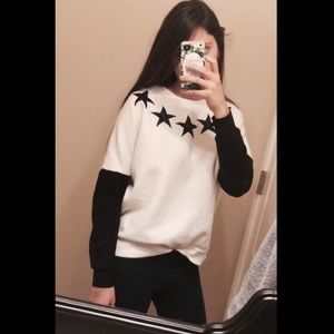 Forever 21 black and white star sweater
