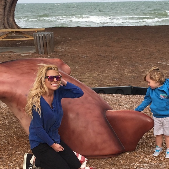 Meet your Posher, J - Picture 3 of 3