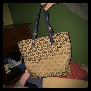 Michael kors purse
