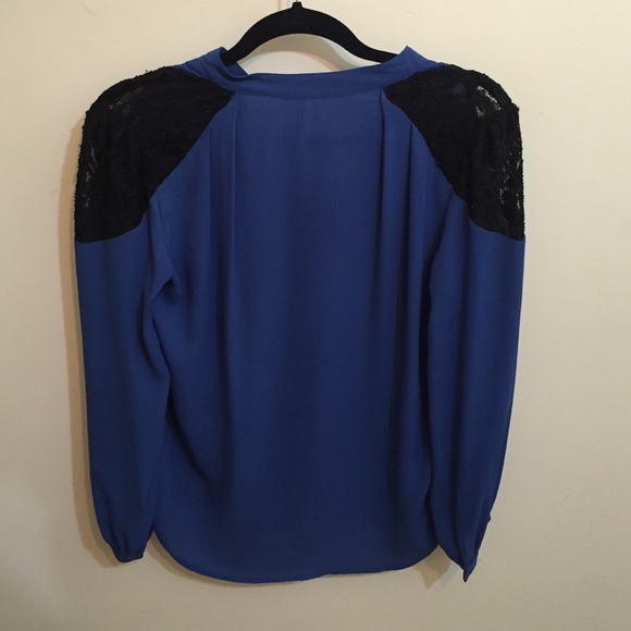 Blue blouse - Picture 2 of 2
