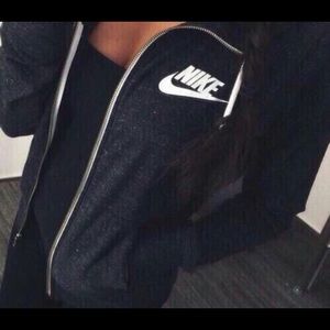 Meet your Posher, Josi