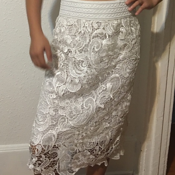 Can be worn 2 and 1... Dress or skirt