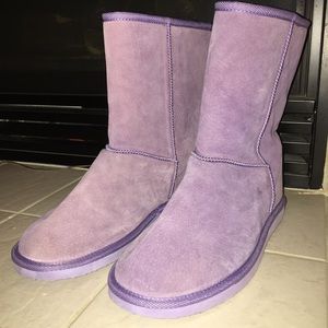 LAVENDER LIKE UGGS