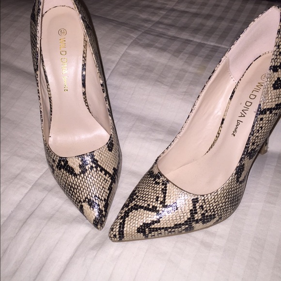 Snakeskin pumps
