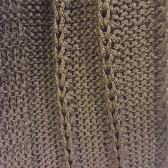 Sweater - Picture 4 of 4