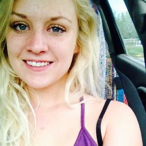 Meet your Posher, Marissa