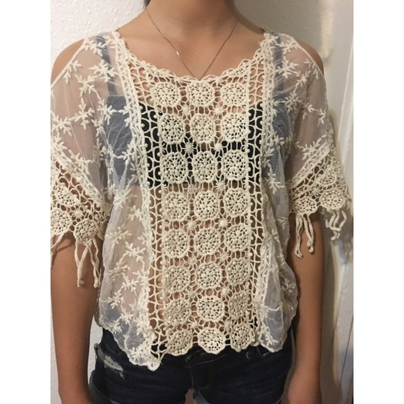 CUTE TOP!! - Picture 2 of 3