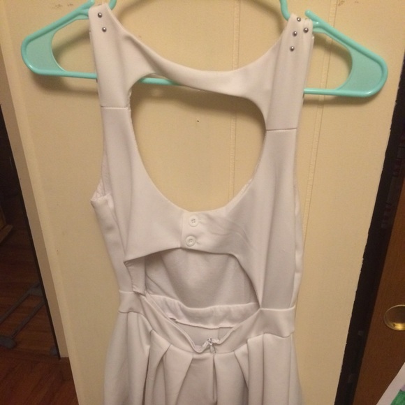 White cutout dress! - Picture 2 of 2