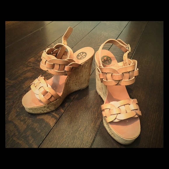 Tort Burch tan wedges