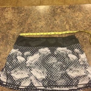Lululemon Run Pacesetter Skirt sz 8