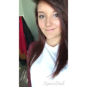 Meet your Posher, Hannah