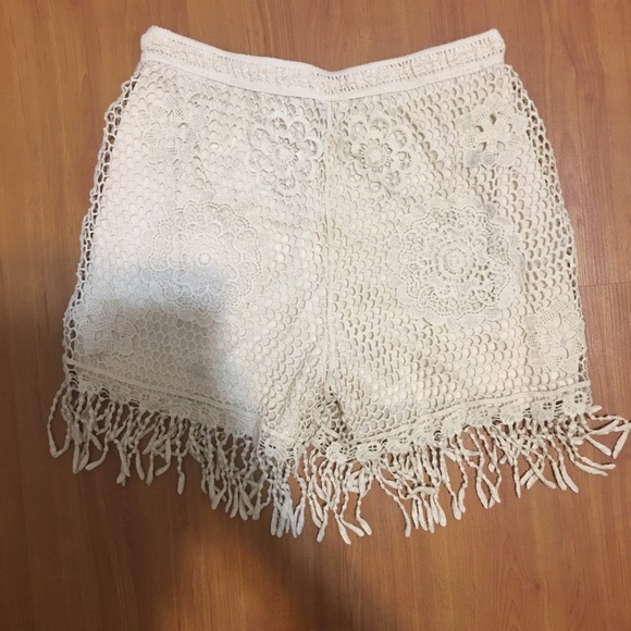 Lace shorts with comfortable elastic at the top
