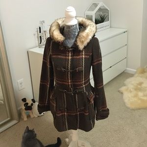 Coat from hydraulic size small