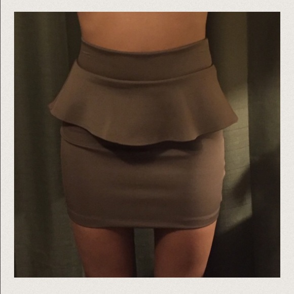 Peplum skirt - Picture 3 of 3