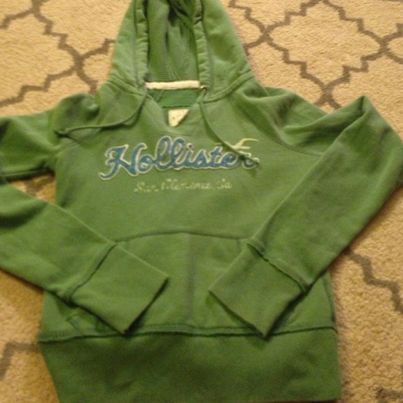 Hollister sweatshirt size small