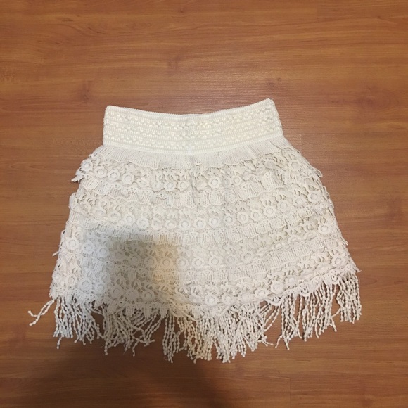 Lace shorts with comfortable elastic at the top