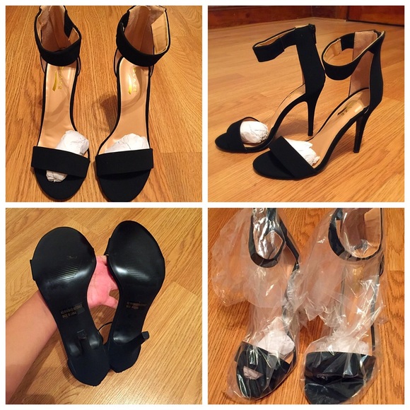Trendy Black Strap Heels