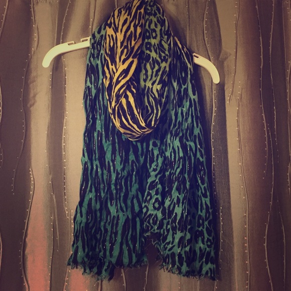 Cynthia rowley animal print scarf