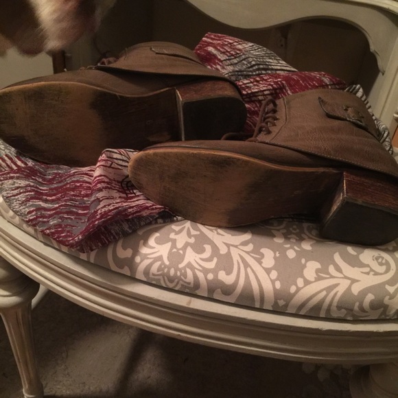 Cute Booties - Picture 2 of 3