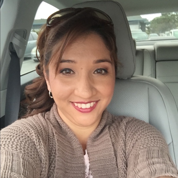 Meet your Posher, Alexandra - Picture 2 of 2