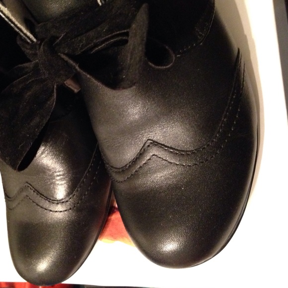 Lonna Shootie Ankle Boot - Picture 3 of 4