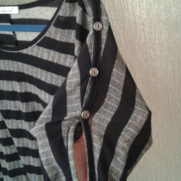 Blouse - Picture 3 of 4