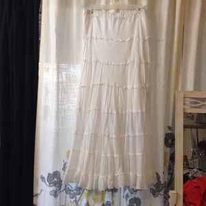 Flowy white long skirt