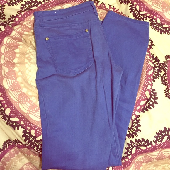 Cream blue jeans stretchy and super comfy w/gems