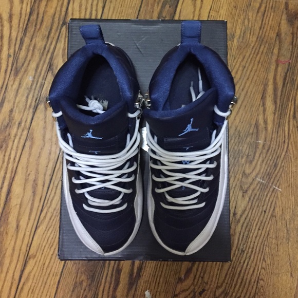 Jordan obsidian 12's size 4 - Picture 2 of 4