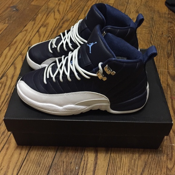 Jordan obsidian 12's size 4 - Picture 3 of 4