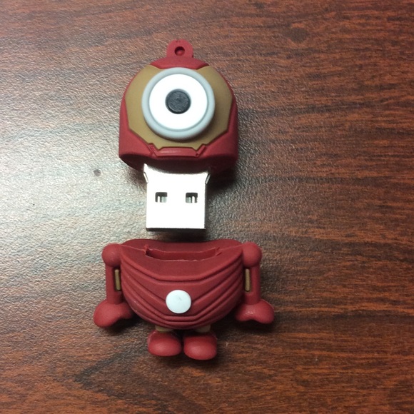 Cute minion ironman 8 GB USB flash drive - Picture 3 of 3