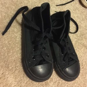 Black converse baby size 8