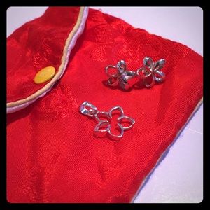 Hawaiian jewelry