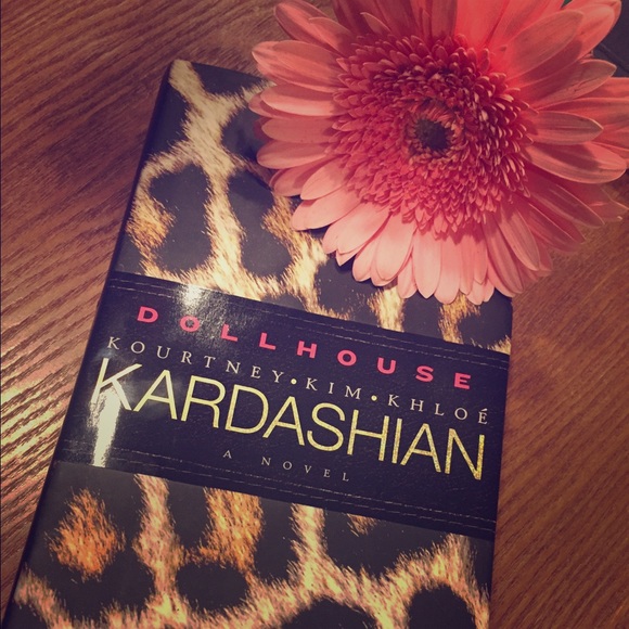 💥 SOLD! 💥💋 Dollhouse - Kardashian Novel 💋